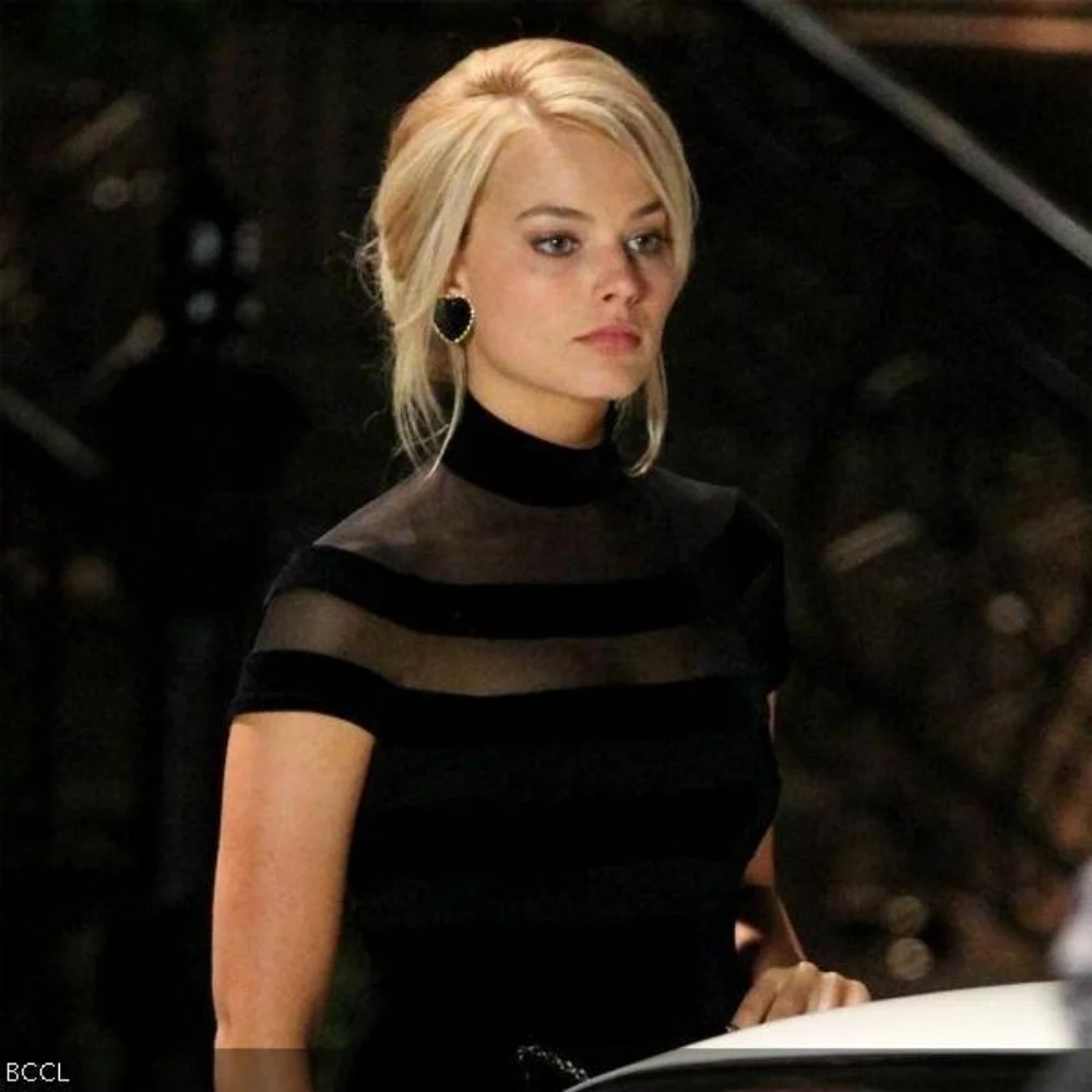 Black Heart shaped Earrings - Picture 6 of 7